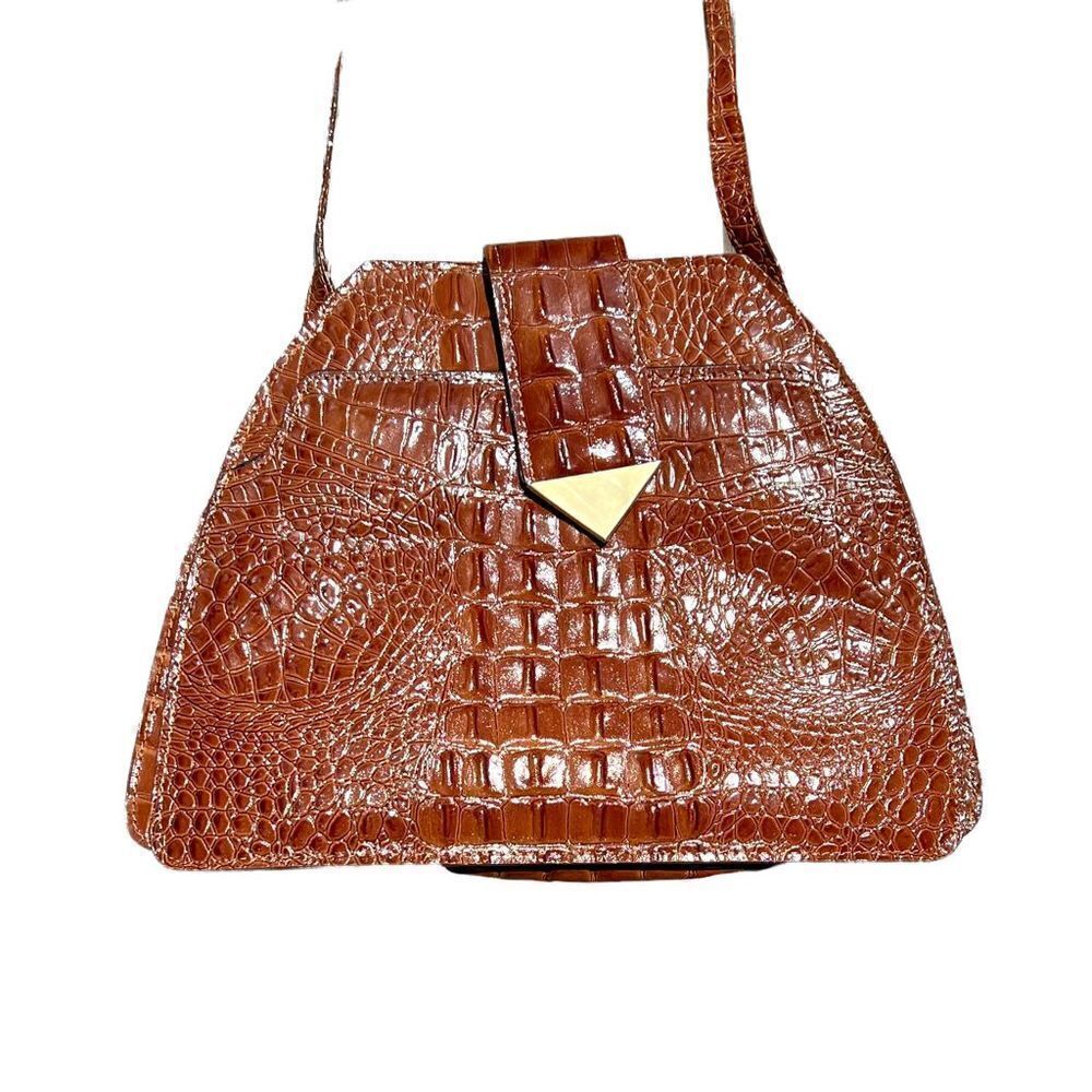 Faux Leather Purse With Single Clasp - Picture 4 of 6